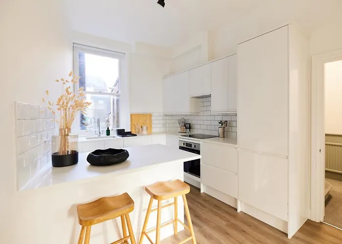 The Fulham Escape - Alluring 5Bdr Flat