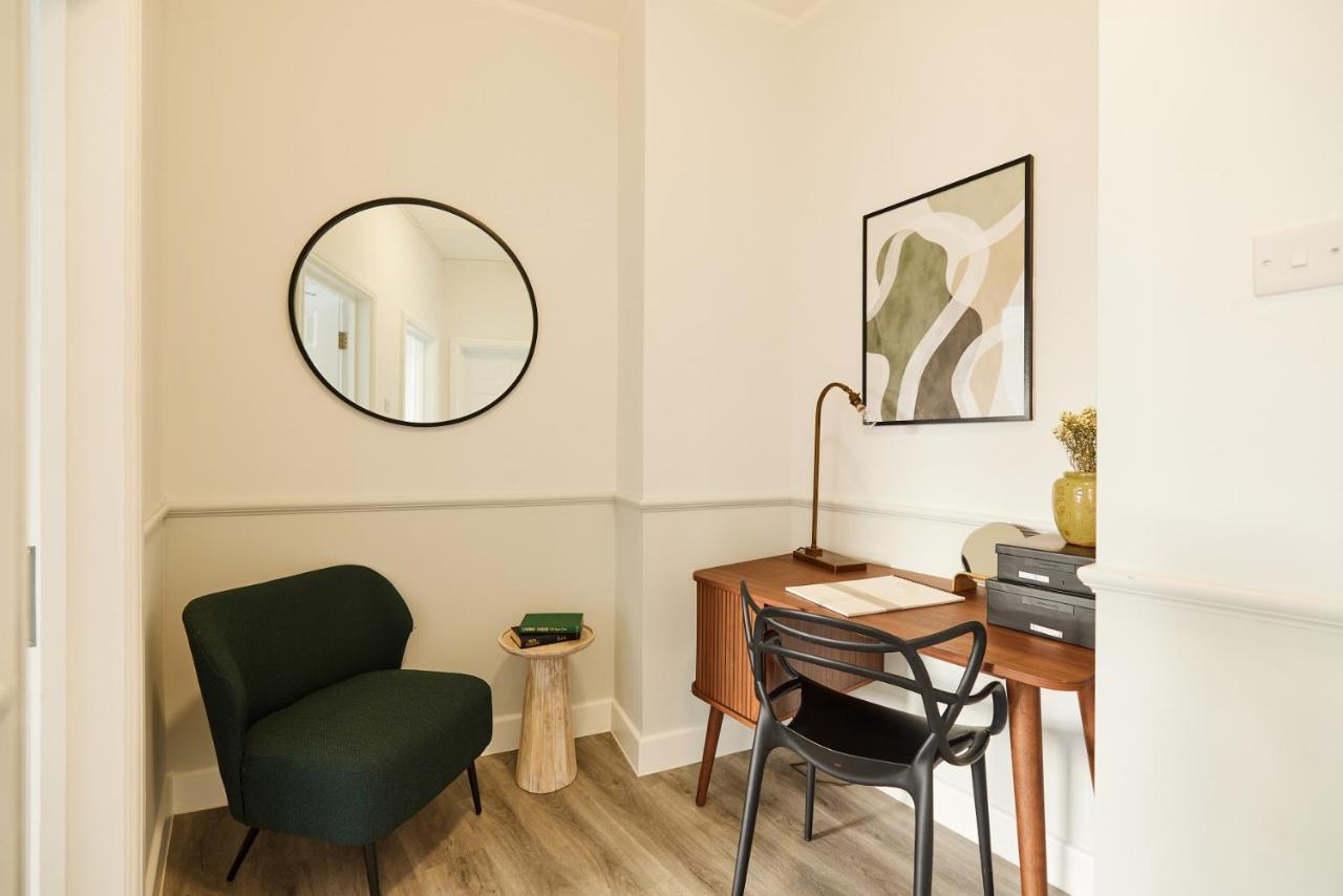 The Fulham Escape - Alluring 5bdr Flat Апартаменты *