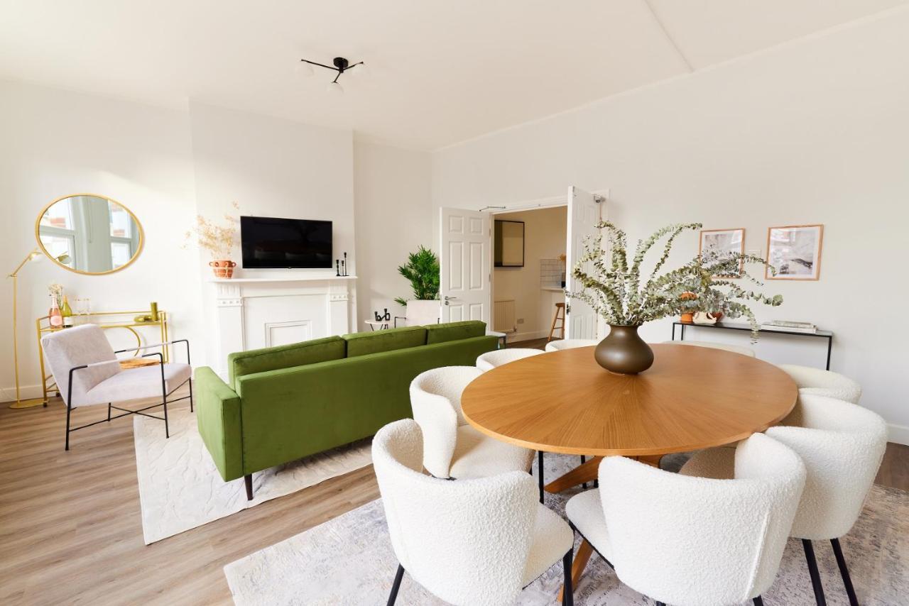 The Fulham Escape - Alluring 5bdr Flat Апартаменты