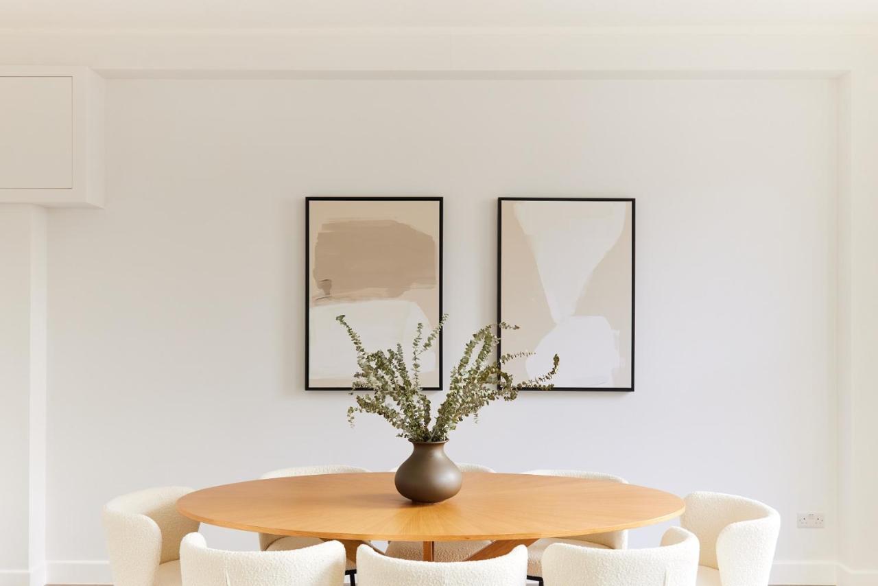 Апартаменты The Fulham Escape - Alluring 5bdr Flat Лондон